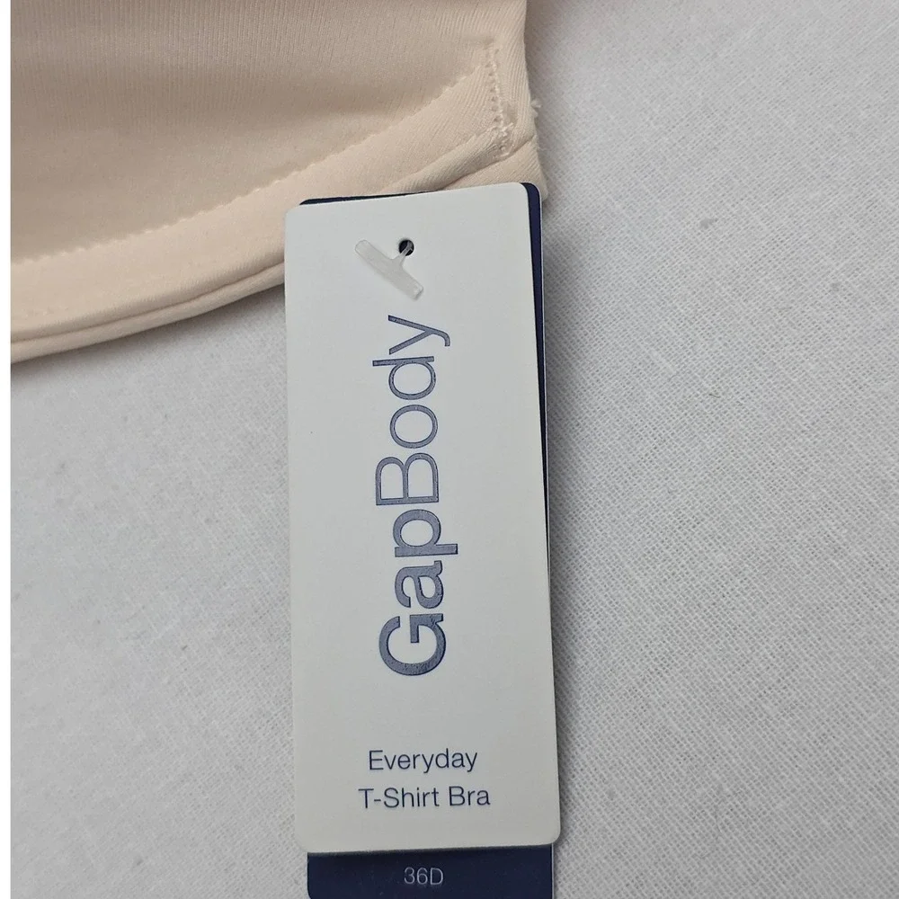 GapBody Everyday Women T-Shirt Bra Beige 36D‎ Underwire Smooth Intimates NWT